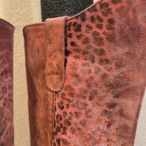 Women’s Old Gringo Pink Leopardito Boots - Picture 7 of 11
